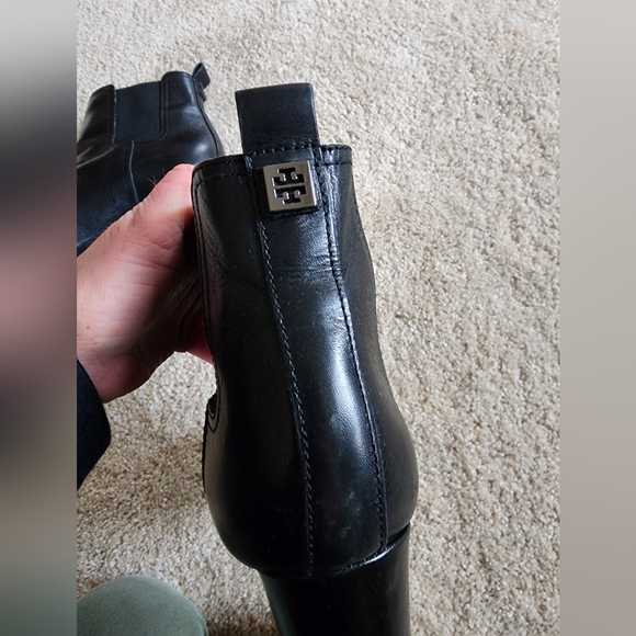 Tory Burch made in Brazil black leather size 9.5 M Chelsea heeled boots - Picture 9 of 16